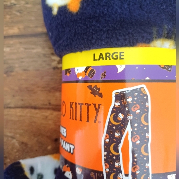 Hello kitty x Halloween 2024 Pajama Pants BNWT VHTF RARE - Picture 3 of 9
